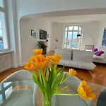 Tassigny Stylish - 2 Bedroom Sleeps 5 Free Parking *