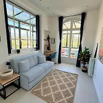 Tassigny Stylish - 2 Bedroom Sleeps 5 Free Parking * Cannes