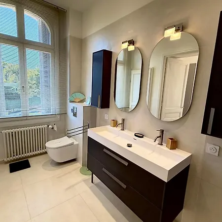 Tassigny Stylish - 2 Bedroom Sleeps 5 Free Parking *