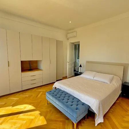Tassigny Stylish - 2 Bedroom Sleeps 5 Free Parking *