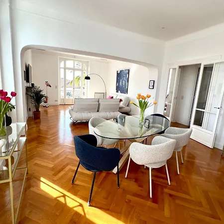 Tassigny Stylish - 2 Bedroom Sleeps 5 Free Parking Lägenhet Cannes