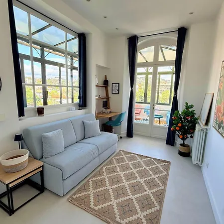 Tassigny Stylish - 2 Bedroom Sleeps 5 Free Parking * Cannes