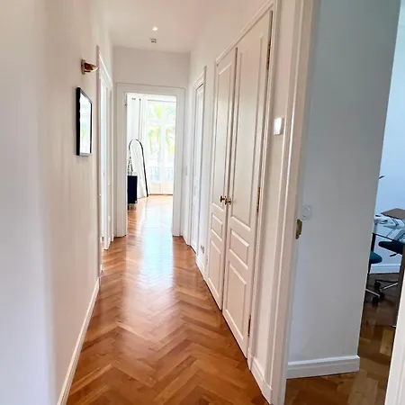 Appartement Tassigny Stylish - 2 Bedroom Sleeps 5 Free Parking