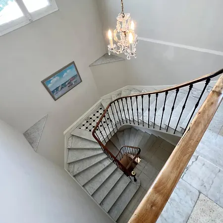 Tassigny Stylish - 2 Bedroom Sleeps 5 Free Parking